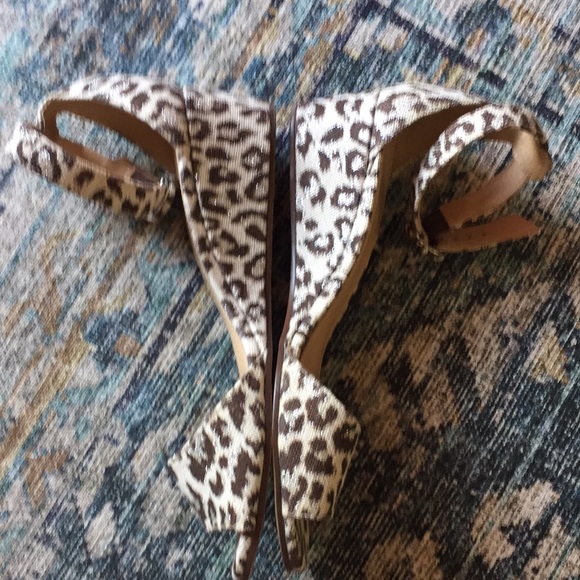 J. Crew Shoes - J.CREW Laila tan animal print ankle strap sandal 8